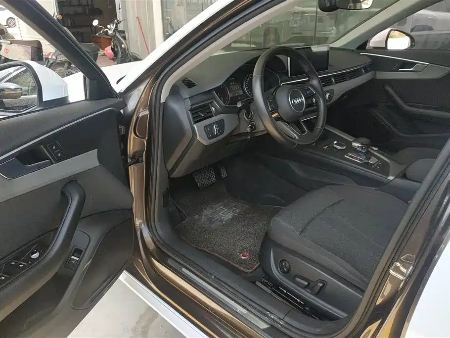 Audi A4L 2017 40 TFSI Progressive фото 9
