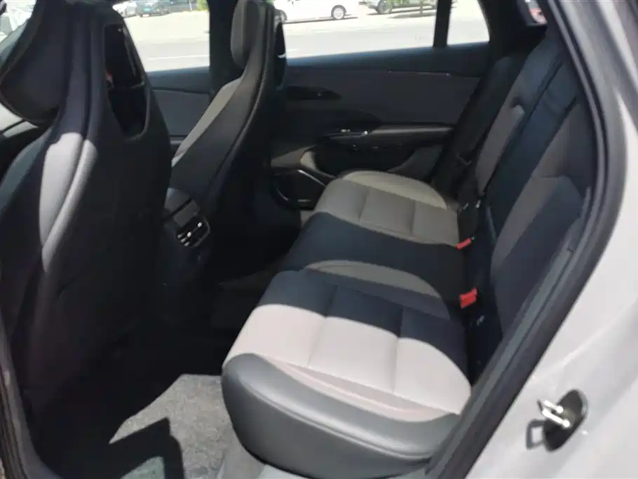 Hongqi EH7 2025 640 AWD Smart Selection Edition фото 11