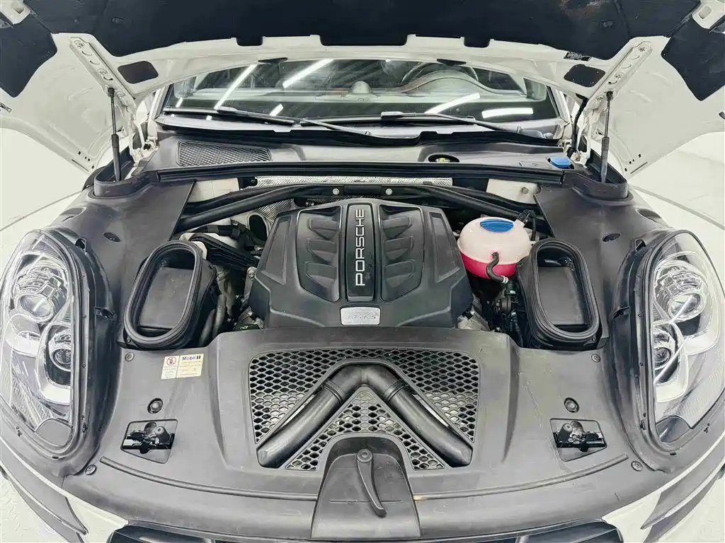 Porsche Macan 2014 Macan S 3.0T фото 31