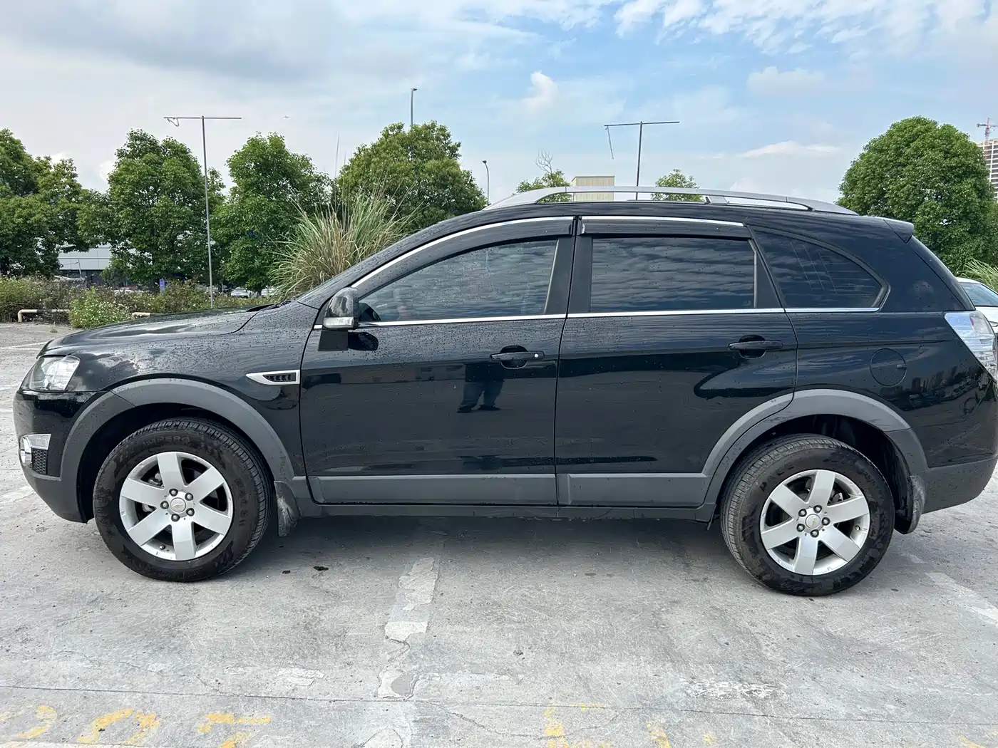Chevrolet Captiva 2014 2.4L 4WD Luxury 5-seater фото 4