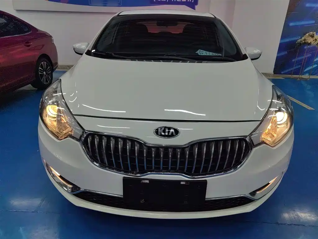 Kia K3 2015 1.6L Automatic GL фото 3