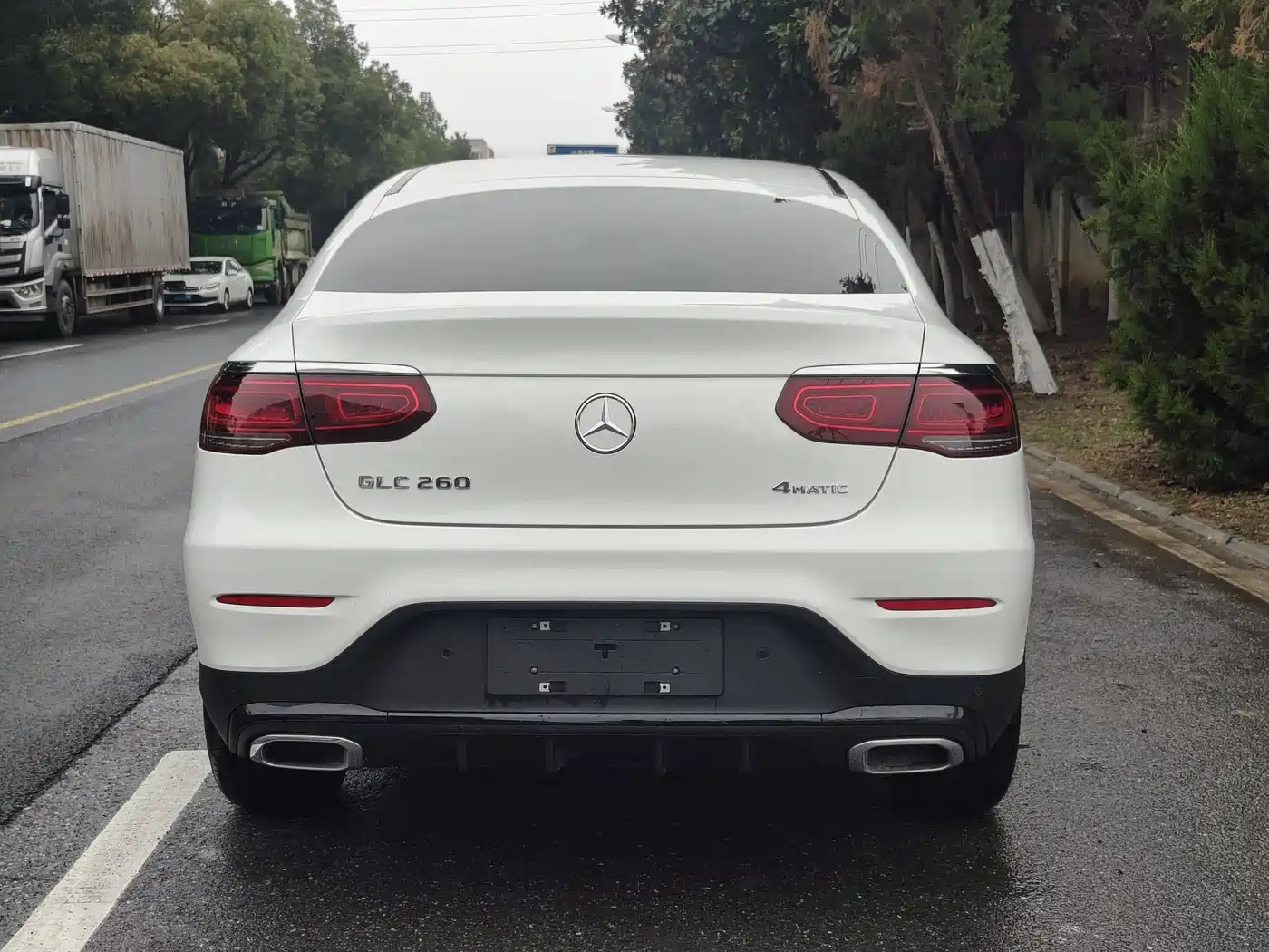 Mercedes-Benz GLC Coupe 2022 GLC 260 4MATIC Coupe SUV фото 15