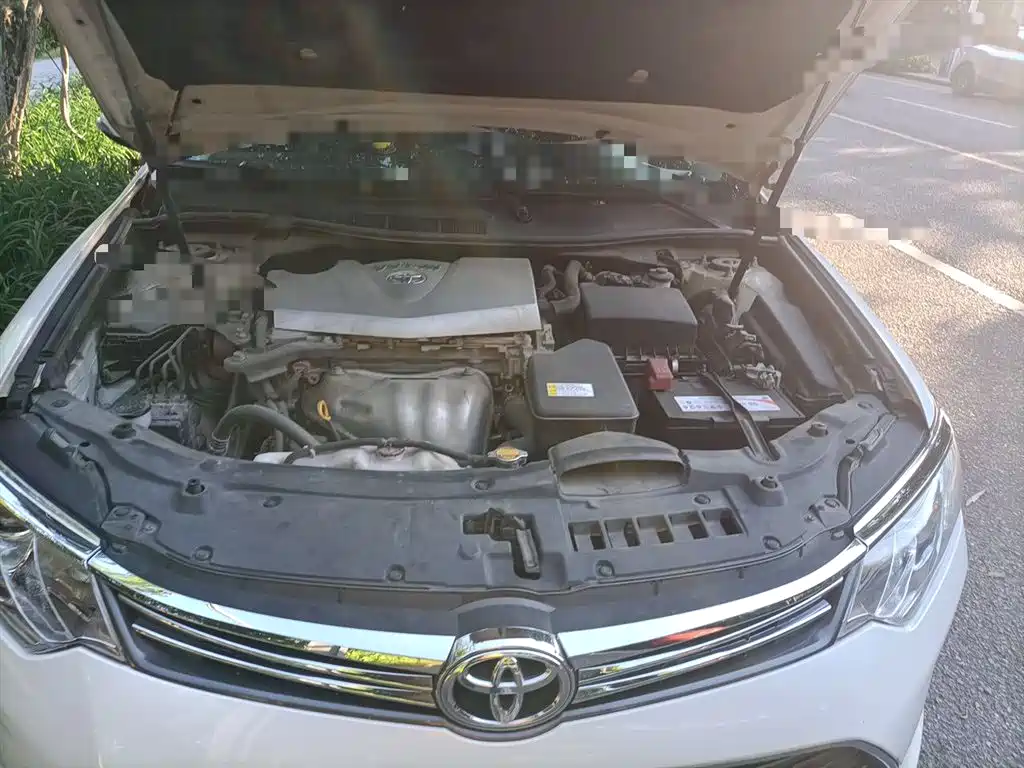 Toyota Camry 2015 2.0G Leading Edition фото 10