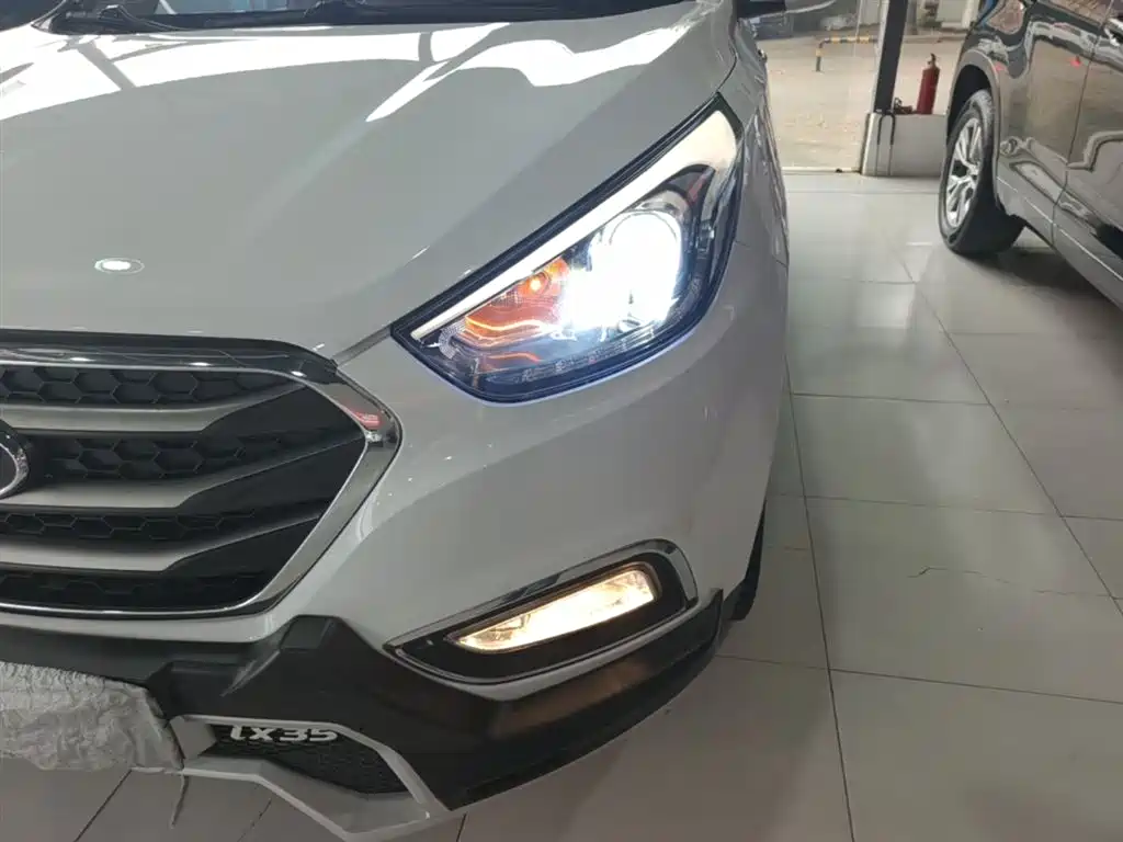 Hyundai Beijing Hyundai ix35 2015 2.0L Automatic 2WD Smart Type China IV фото 24