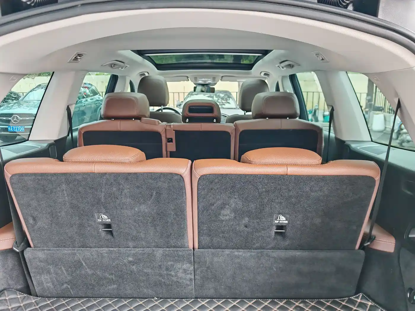 Mercedes-Benz GLS 2024 GLS 450 4MATIC Fashion Edition фото 17