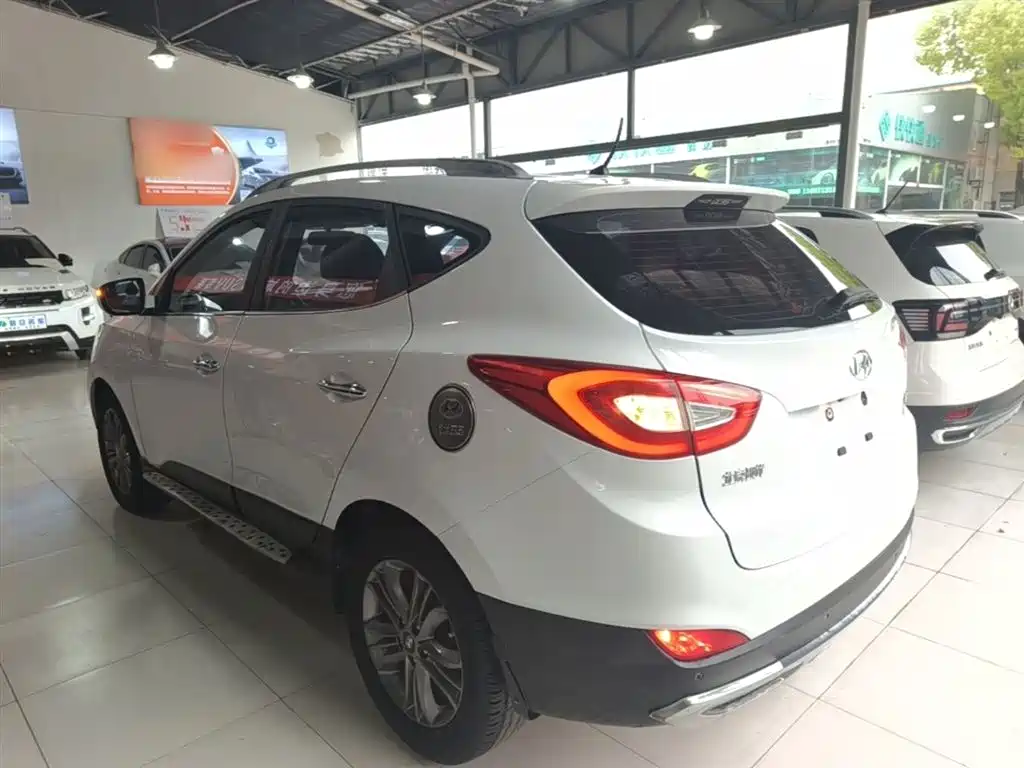 Hyundai Beijing Hyundai ix35 2015 2.0L Automatic 2WD Smart Type China IV фото 5