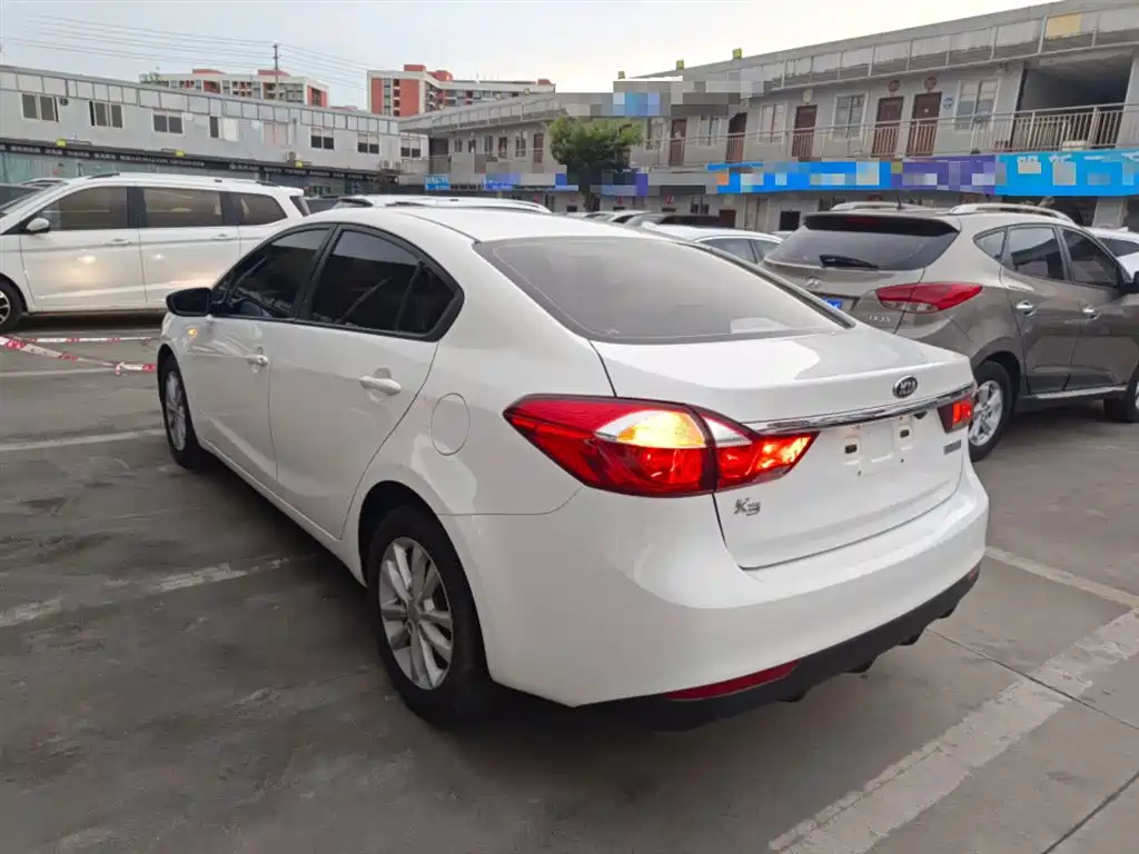 Kia K3 2017 1.6L Automatic 15th Anniversary Special GLS фото 5