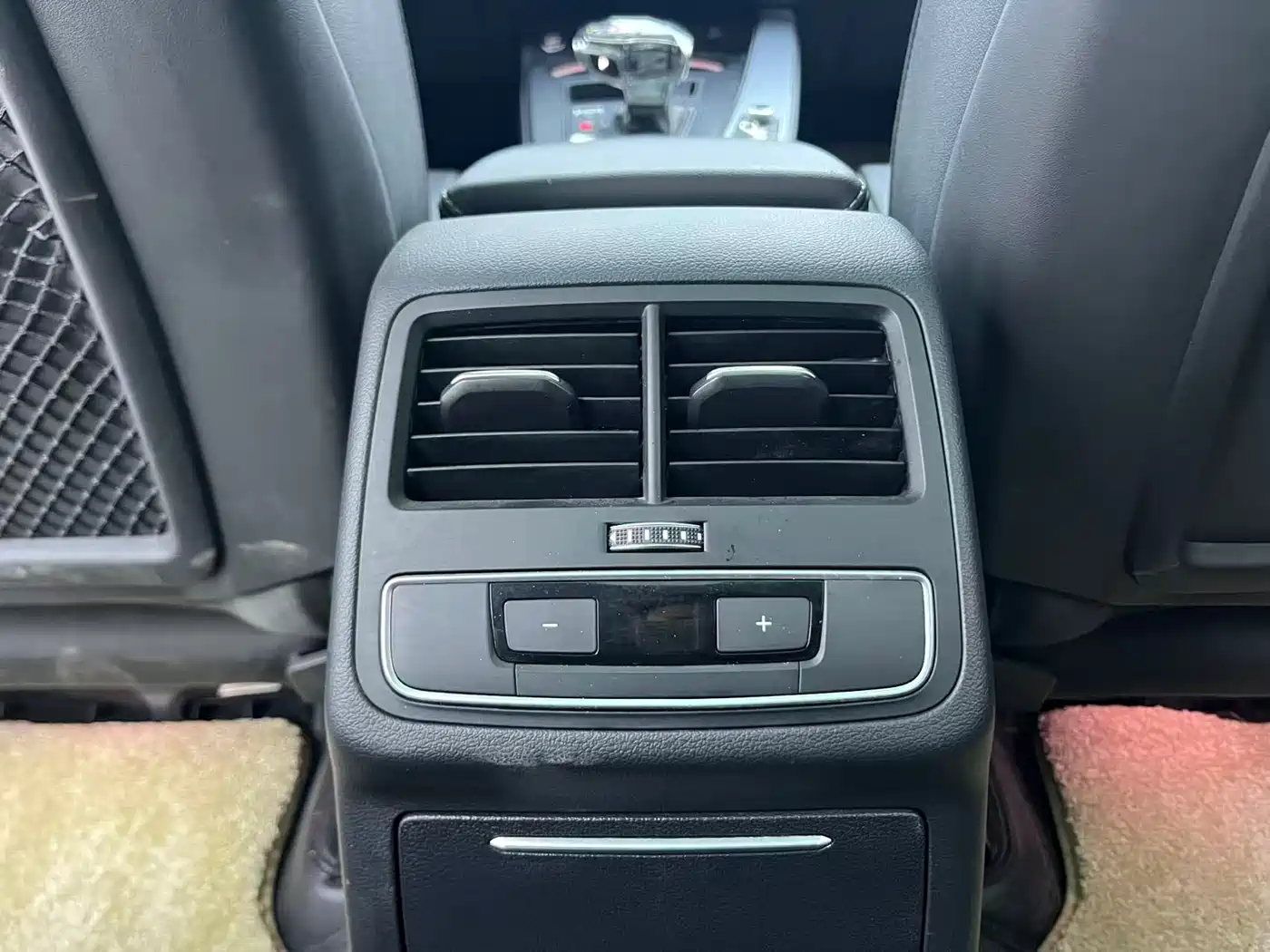 Audi A4L 2020 40 TFSI quattro Luxury Dynamic фото 13