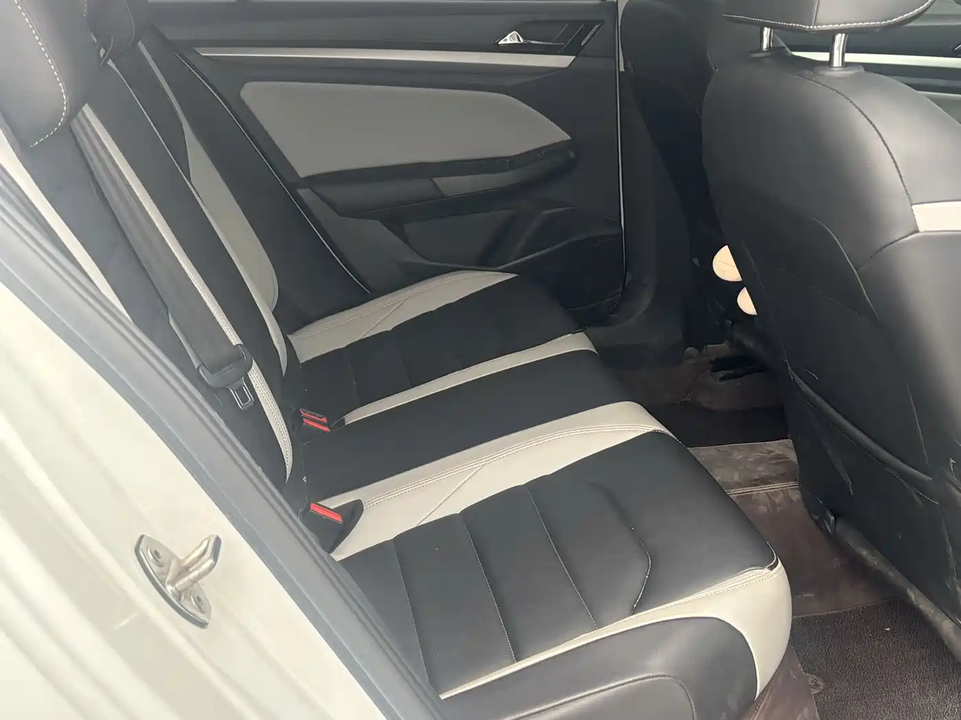 Volkswagen Bora 2025 300TSI DSG Premium Ride Edition фото 4