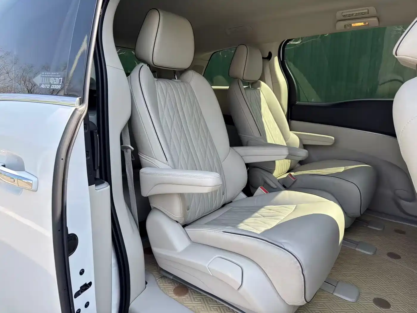 Buick GL8 2022 Land Business Class 652T Luxury фото 6