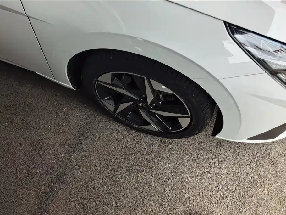 Hyundai Elantra 2021 1.5L CVT GLX Elite Edition фото 6