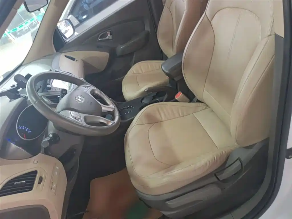 Hyundai Beijing Hyundai ix35 2015 2.0L Automatic 2WD Smart Type China IV фото 15