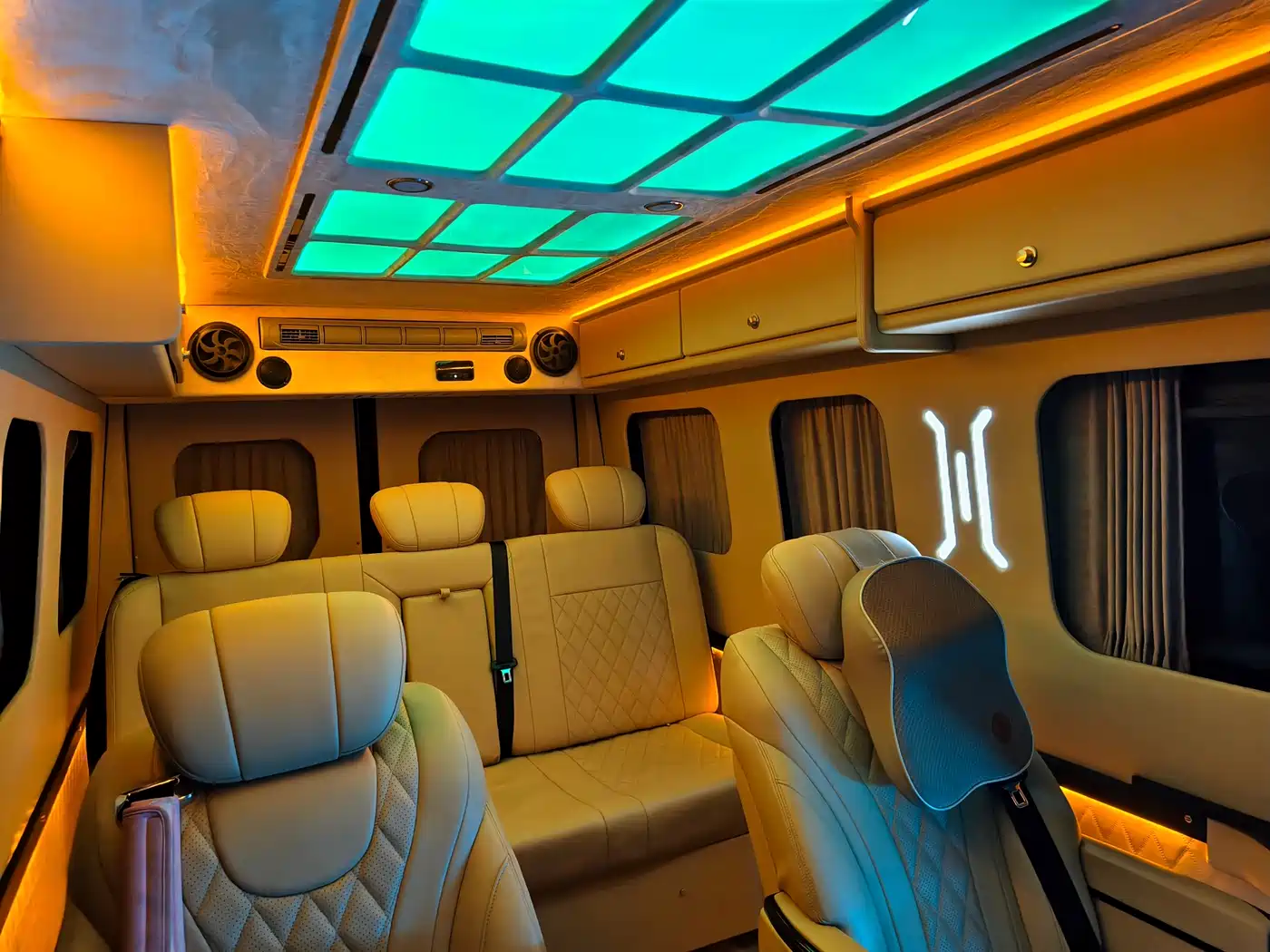 SAIC Maxus Xintu V90 2019 2.0T Automatic Zhiduo Star RWD Single Tire Extended Wheelbase Super High Roof 7-Seater фото 4