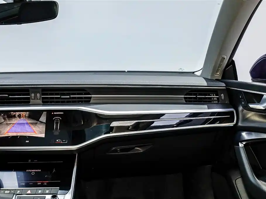 Audi A7L 2024 45TFSI S-line Dream Edition Crystal Package фото 31