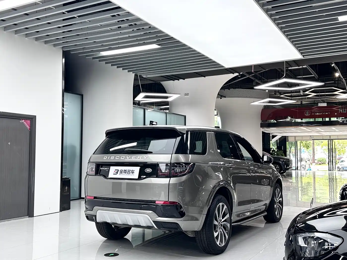 Land Rover Discovery Sport 2022 Model Facelift 249PS R-Dynamic S Performance Edition 5-seater фото 19