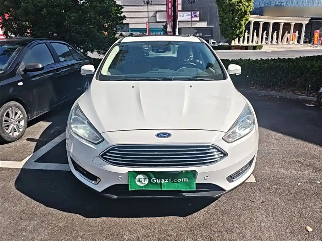 Photo 3 - Ford Focus
