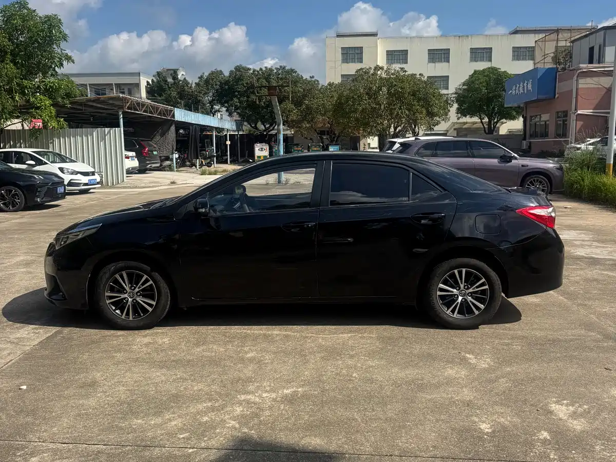 Toyota Levin 2014 1.6G CVT Elite Edition фото 6