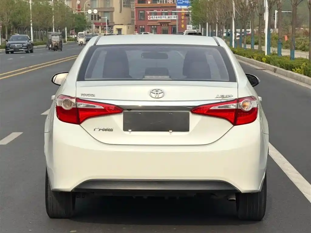 Toyota Levin 2014 1.8GS CVT Elite Edition фото 8