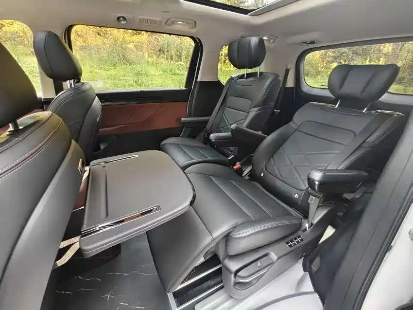 GAC Trumpchi Trumpchi E8 NEV 2024 150km Soaring Dragon Glory Edition фото 15