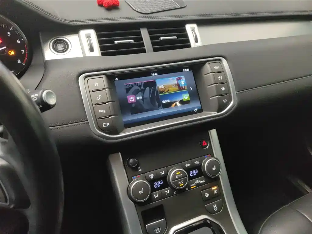 Land Rover Range Rover Evoque 2017 2.0T British Style Edition фото 13