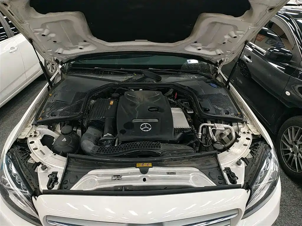 Mercedes-Benz C-Class 2017 C 180 L Sport фото 20