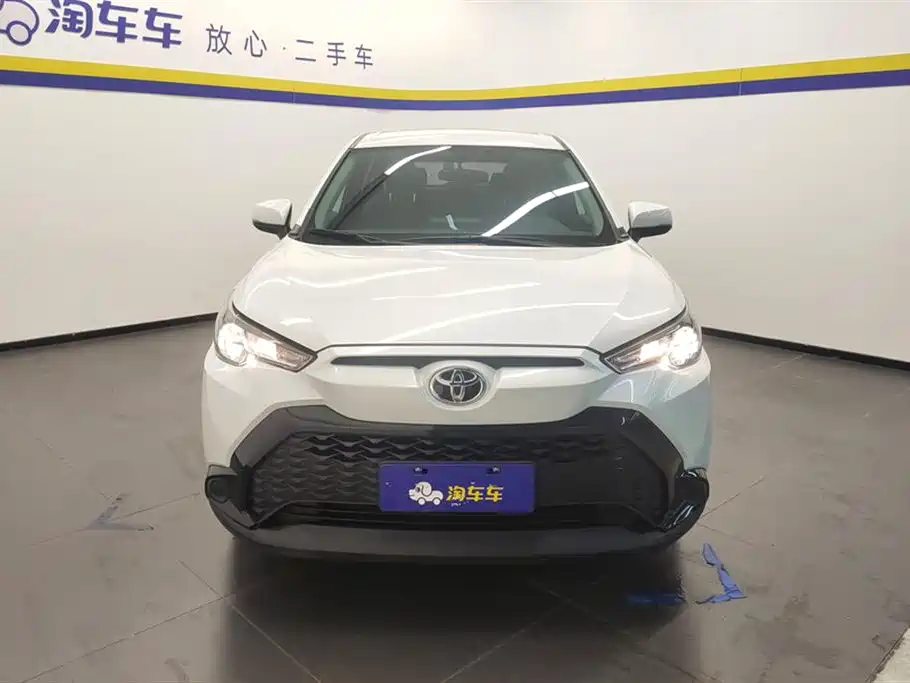 Toyota Frontlander 2023 2.0L CVT Elite Edition фото 2