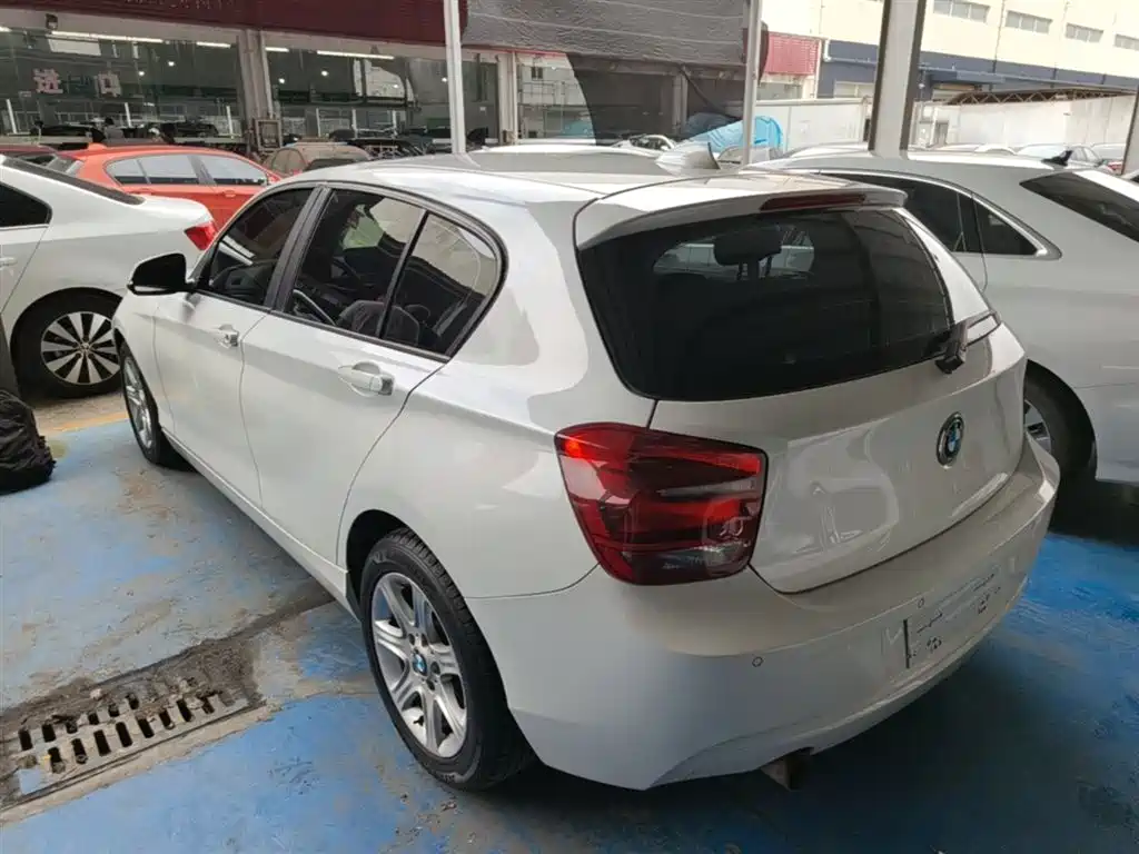 BMW 1 Series (Import) 2013 Facelift 116i Leading Model фото 5