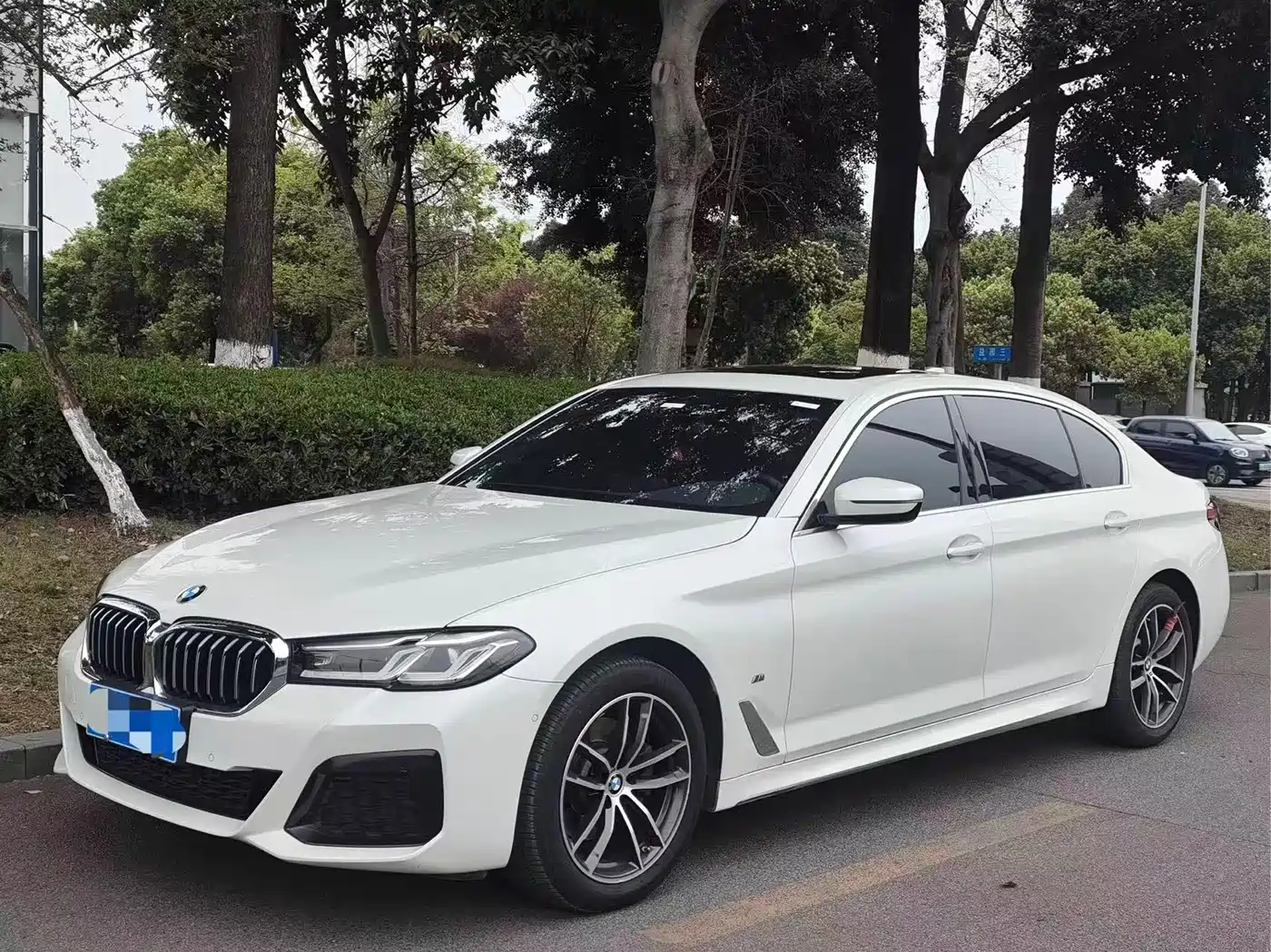 BMW 5 Series 2022 525Li M Sport Package