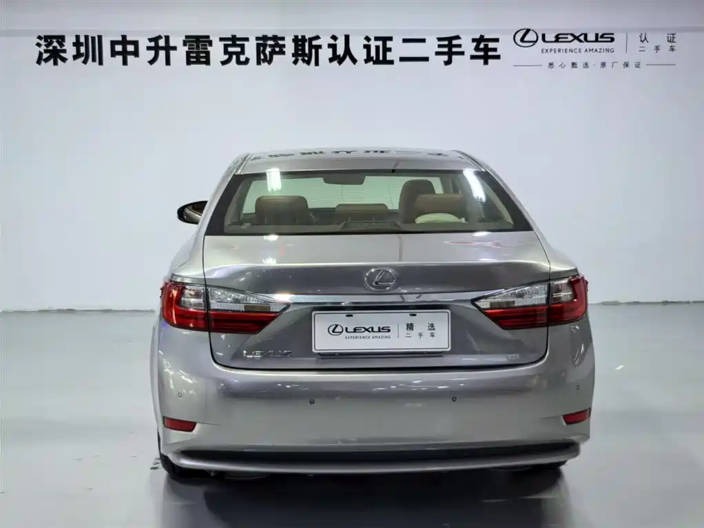 Lexus ES 2015 200 Elite Edition фото 14