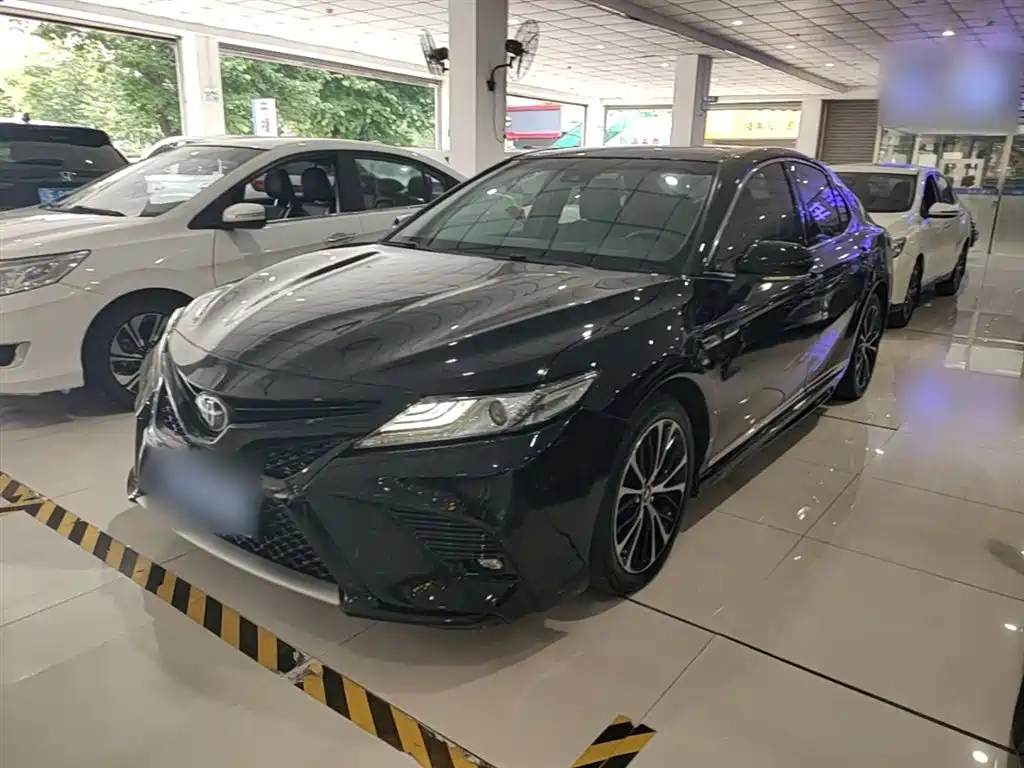 Toyota Camry 2018 2.0S Sport Edition фото 2
