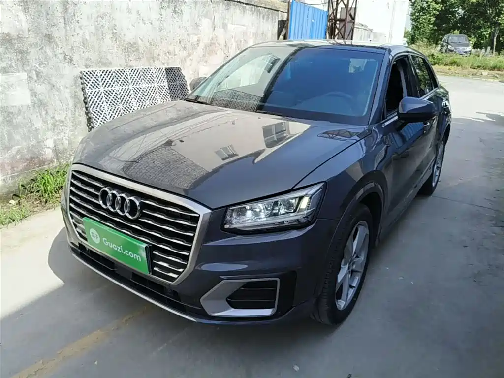 Audi Q2L 2020 35 TFSI Fashion Elegance Model