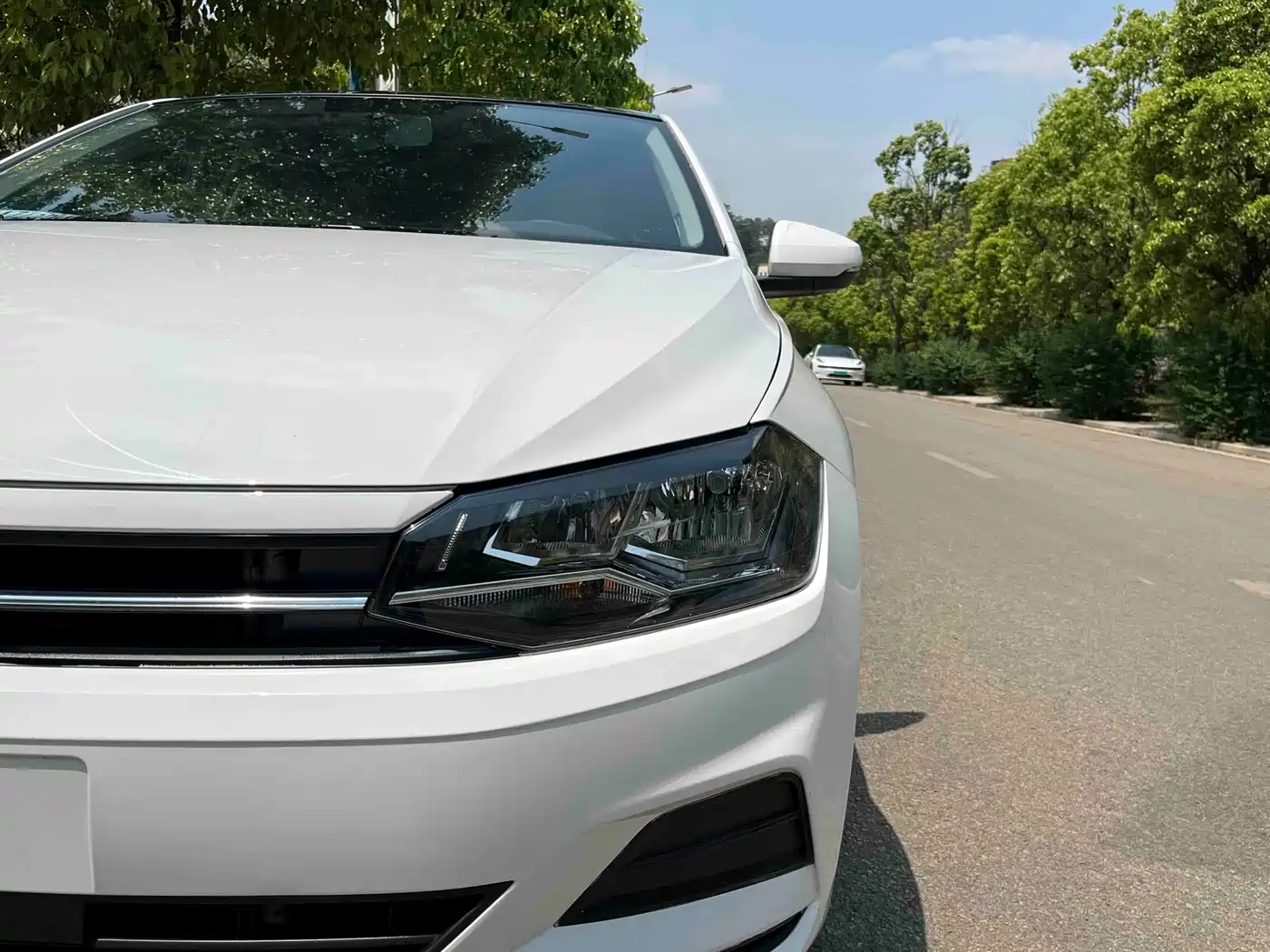 Volkswagen Polo 2019 Plus 1.5L Automatic Colorful Tech Edition фото 12