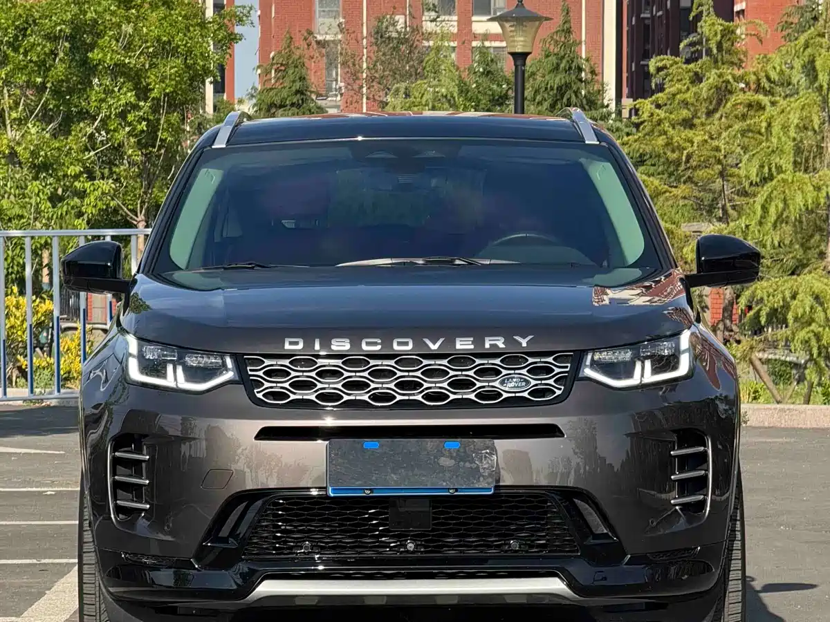 Land Rover Discovery Sport 2024 Luxury Custom Edition фото 3