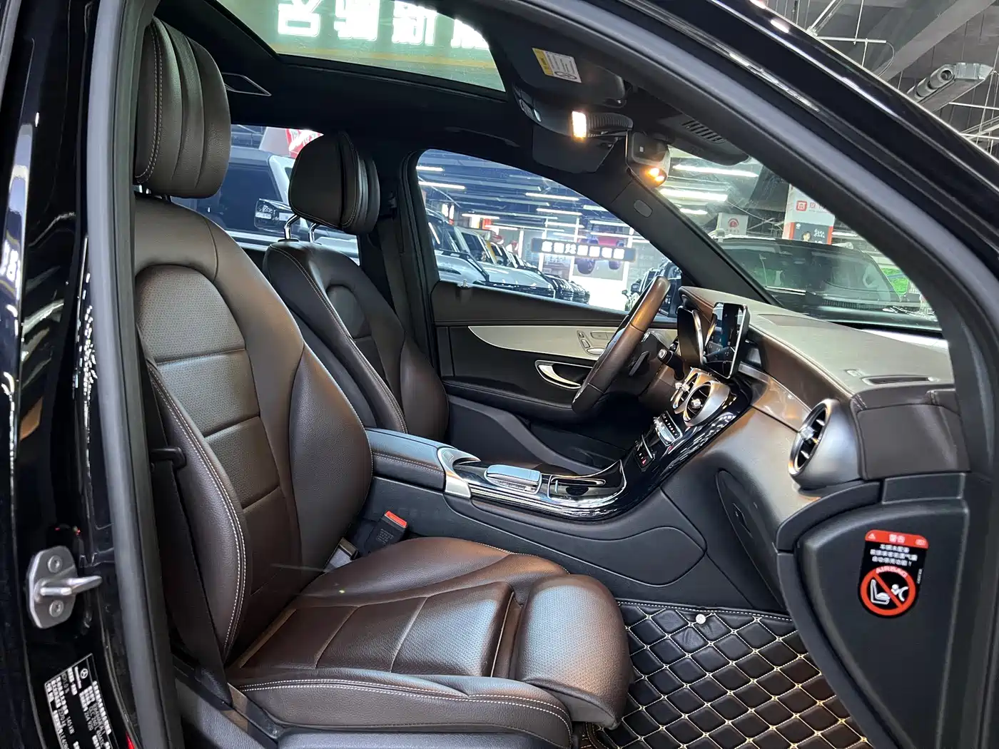 Mercedes-Benz GLC 2022 Model GLC 260 L 4MATIC Dynamic Edition фото 6