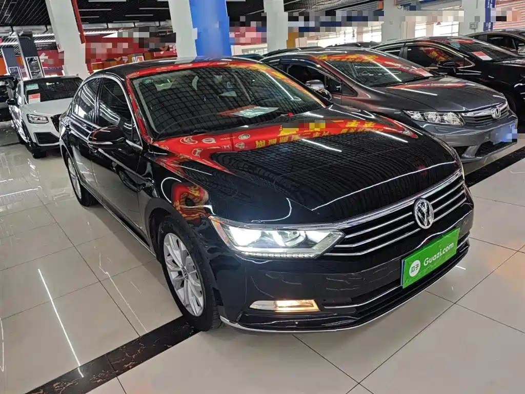 Volkswagen Magotan 2019 330TSI DSG Luxury Class China VI фото 4