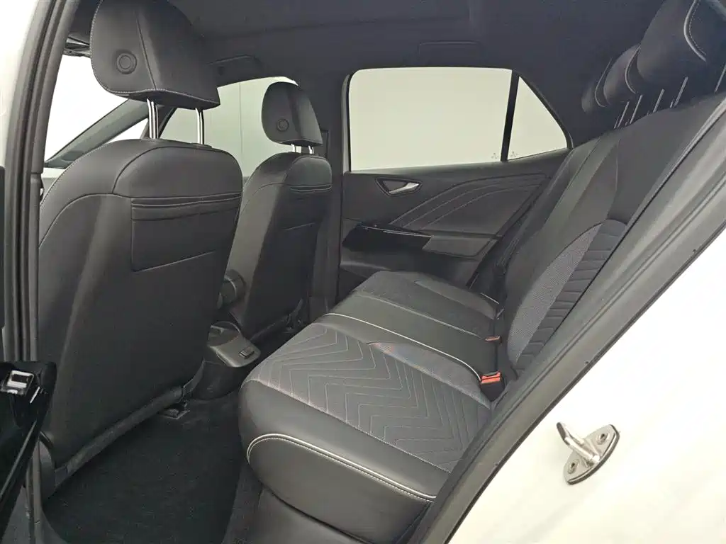 Volkswagen ID.3 2024 Outstanding Edition фото 12
