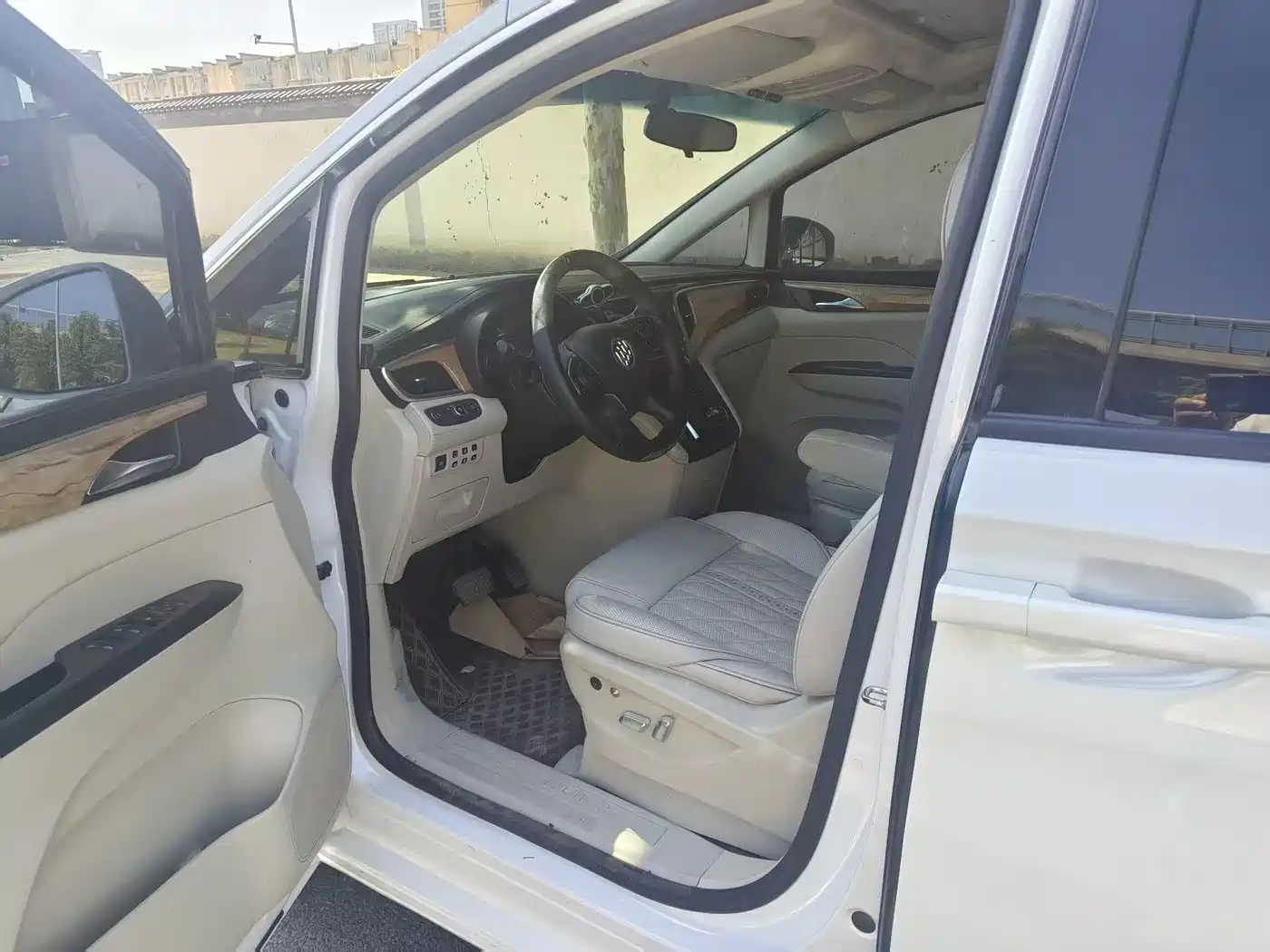 Buick GL8 2018 ES 28T Comfort Type China VI фото 8