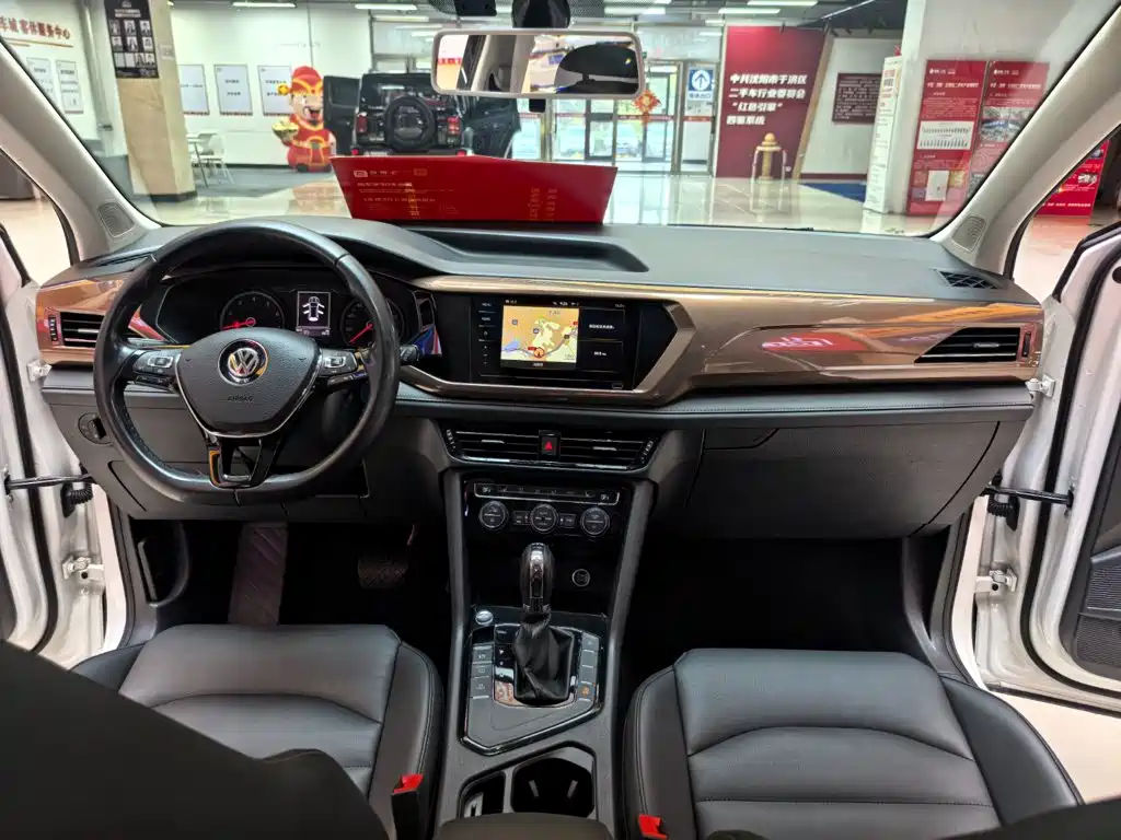 Volkswagen Tharu 2019 2020 280TSI 2WD Luxury Edition China VI