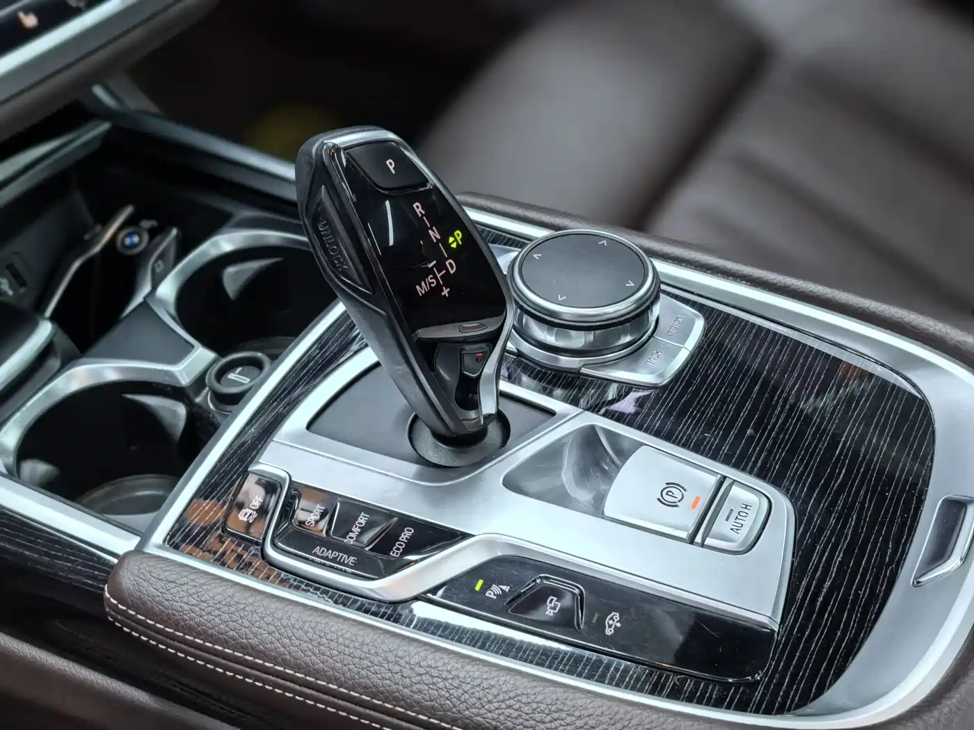 BMW 7 Series 2018 730Li Leading Type M Sport Package фото 16