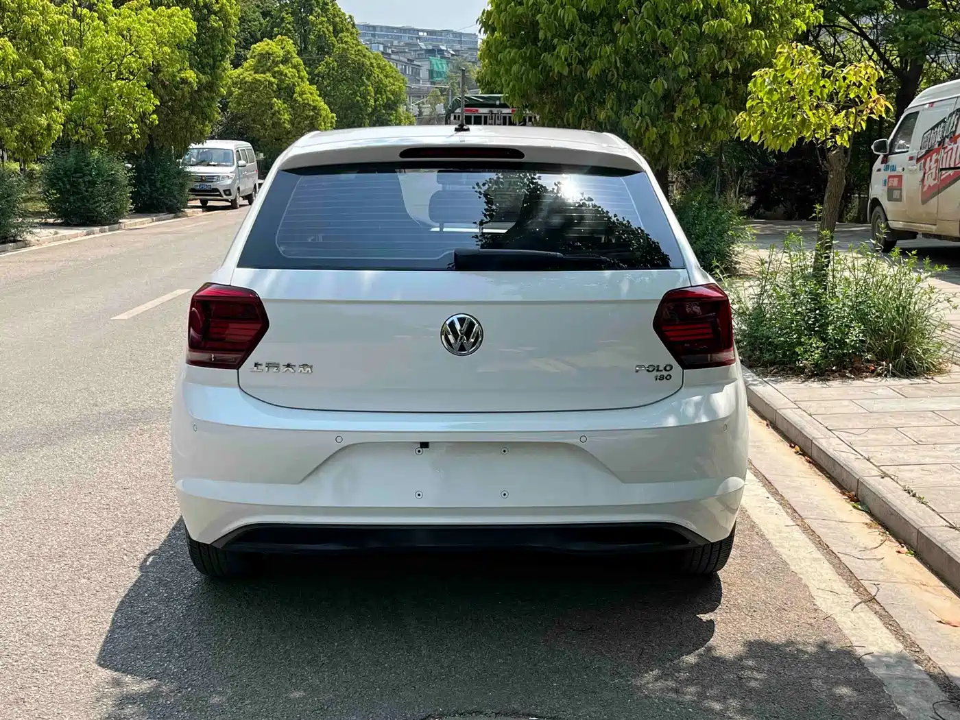 Volkswagen Polo 2019 Plus 1.5L Automatic Colorful Tech Edition фото 8