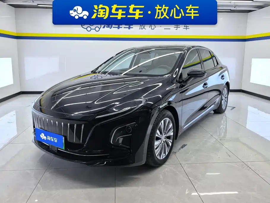 Hongqi E-QM5 2024