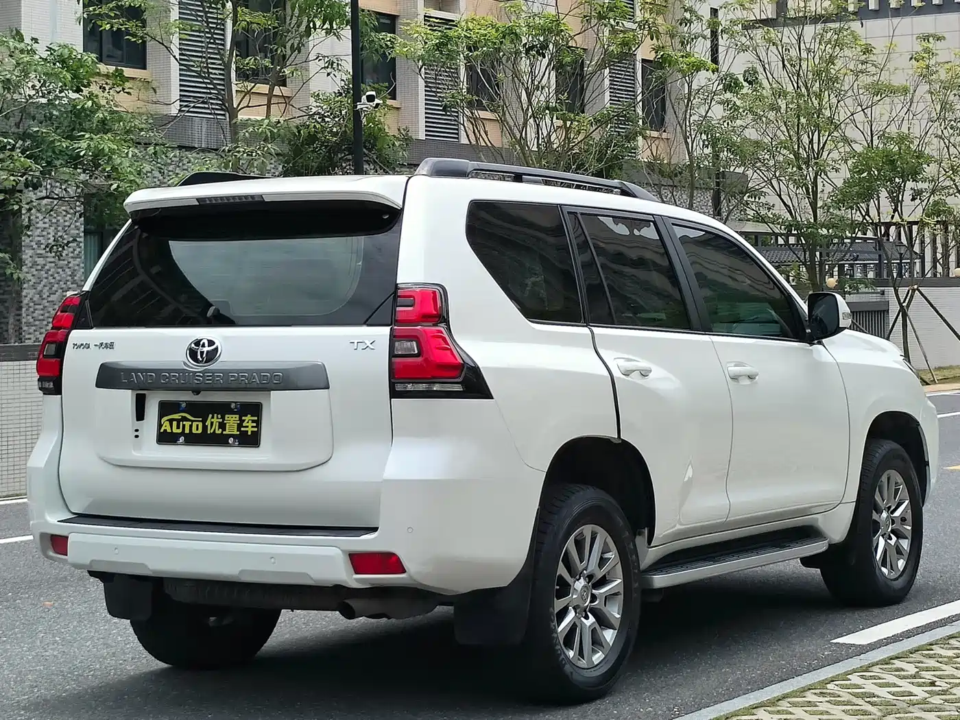 Toyota Prado 2018 3.5L Auto TX-L NAVI фото 3