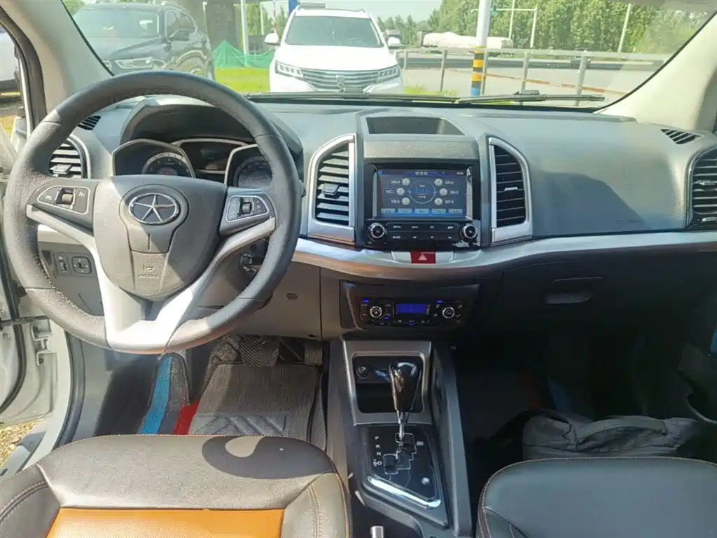 Фото 10 - JAC Refine S3