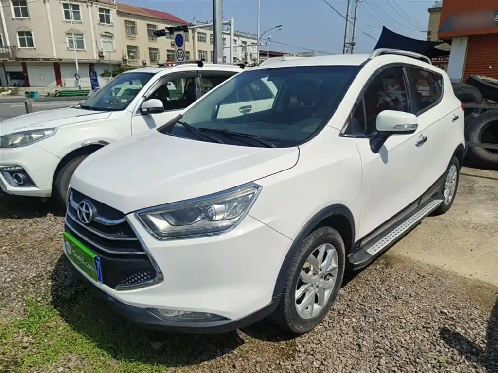 Фото 1 - JAC Refine S3