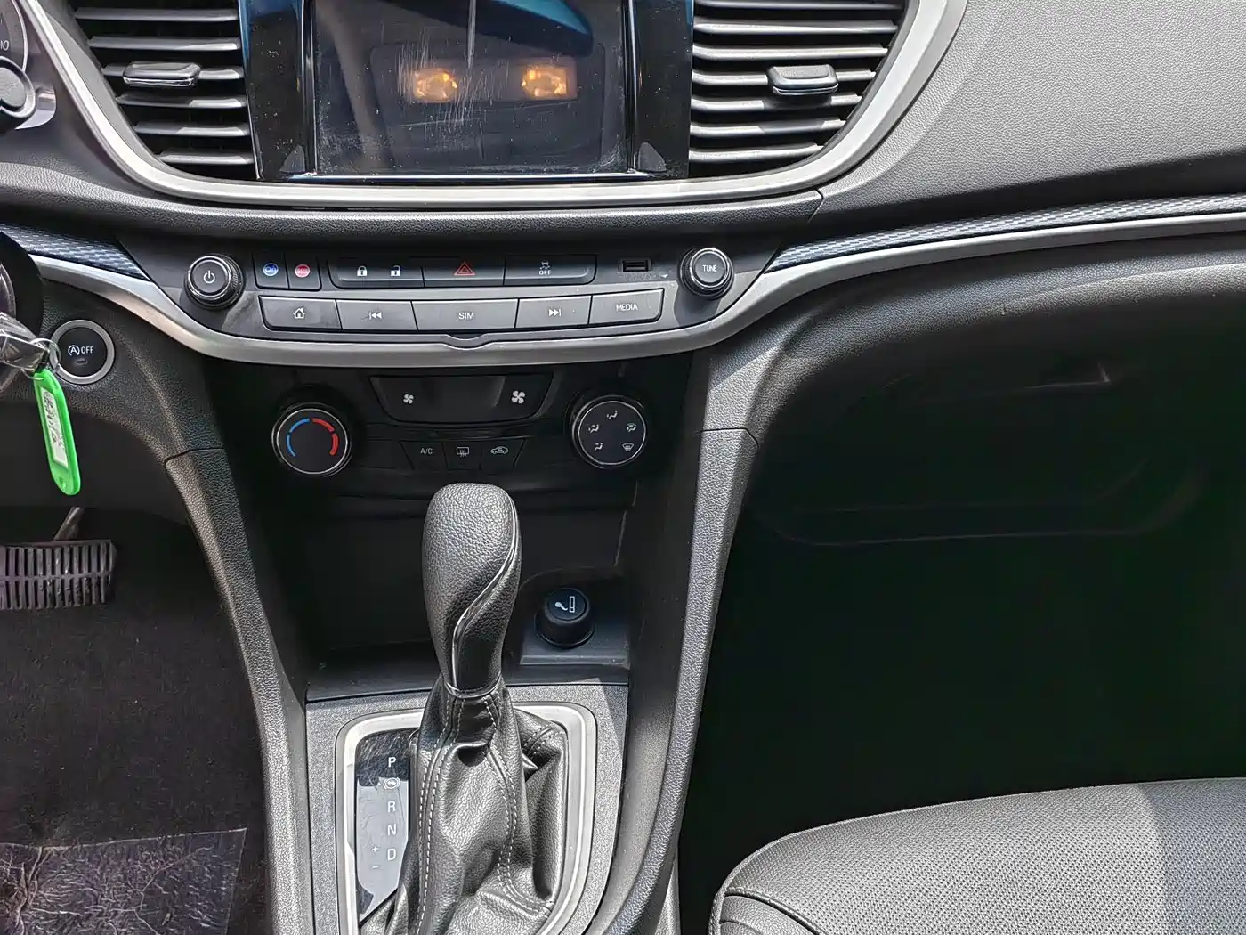 Buick Excelle 2021 Facelift 1.3T Auto Mild Hybrid Progressive фото 15