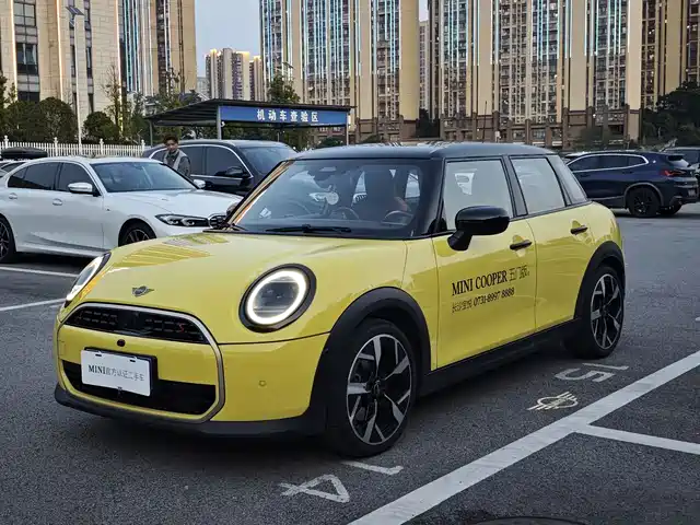 Mini MINI 2.0T COOPER S, Артист, пятидверный