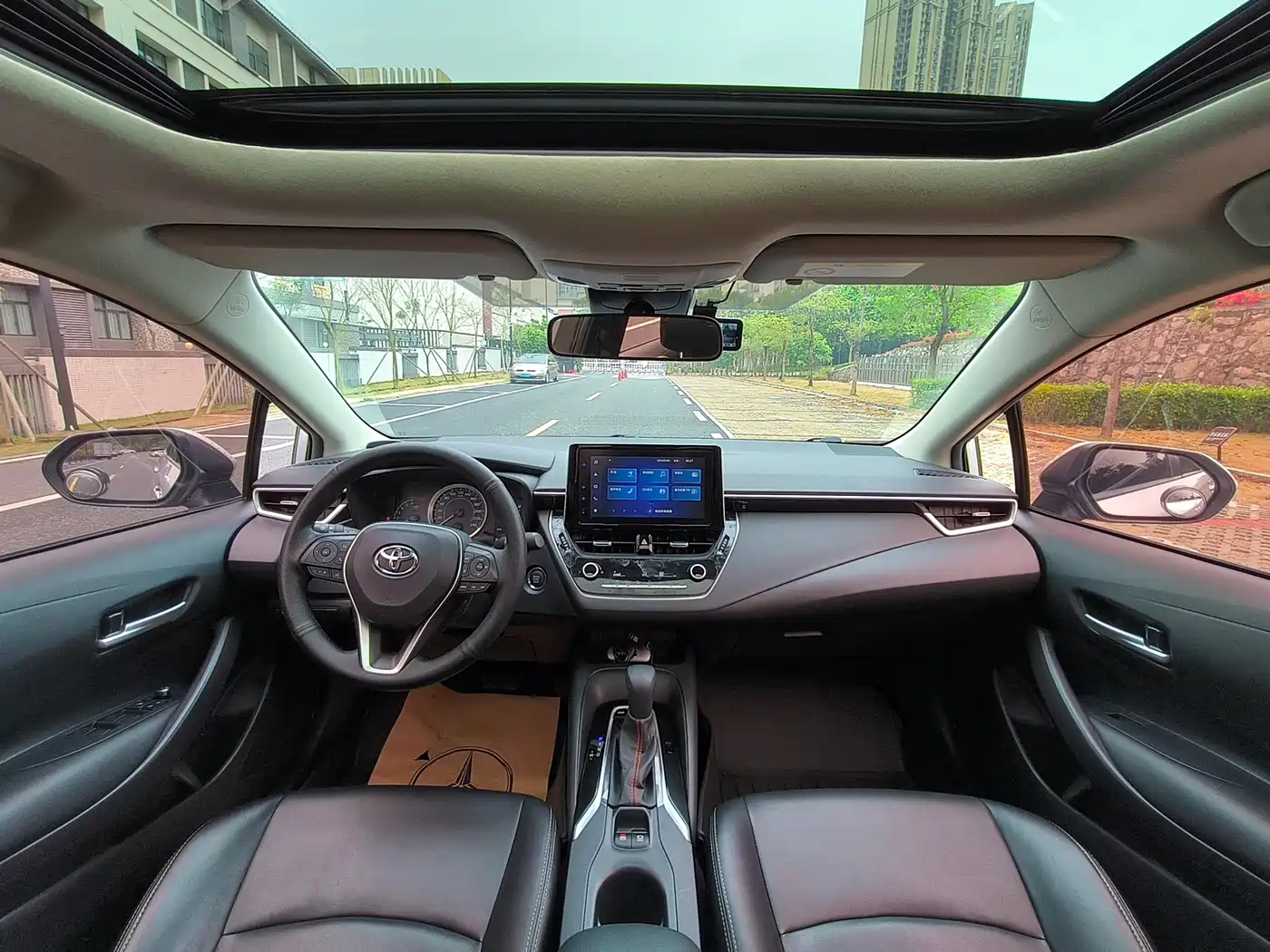 Toyota Corolla 2021 1.2T S-CVT Elite PLUS Edition фото 10