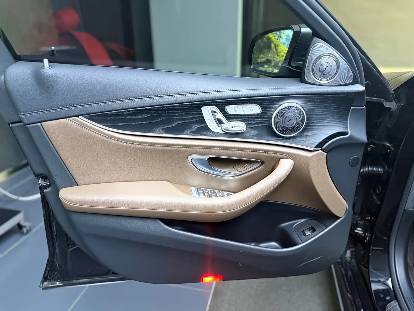 Mercedes-Benz E-Class 2022 E 300 L Sport Luxury фото 8