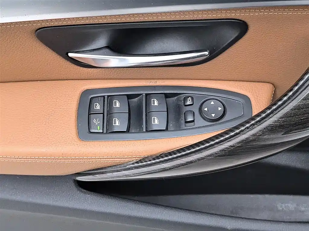 BMW 3 Series GT 2016 320i Design Package фото 9