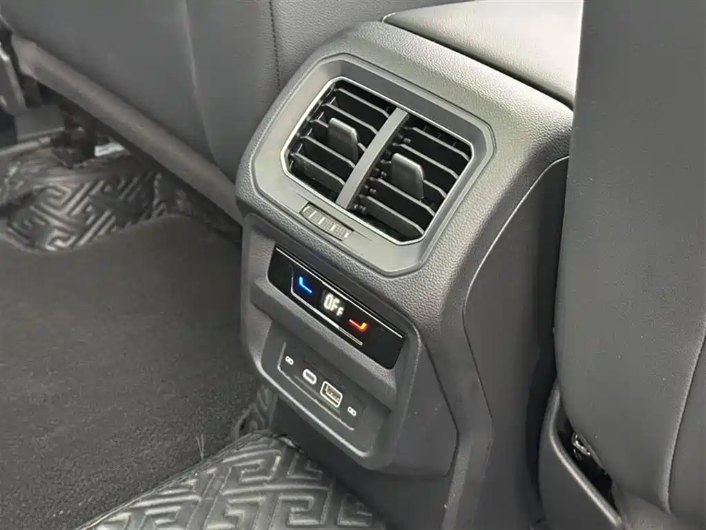 Volkswagen Tiguan L 2022 330TSI Auto 2WD R-Line Premium Edition фото 5